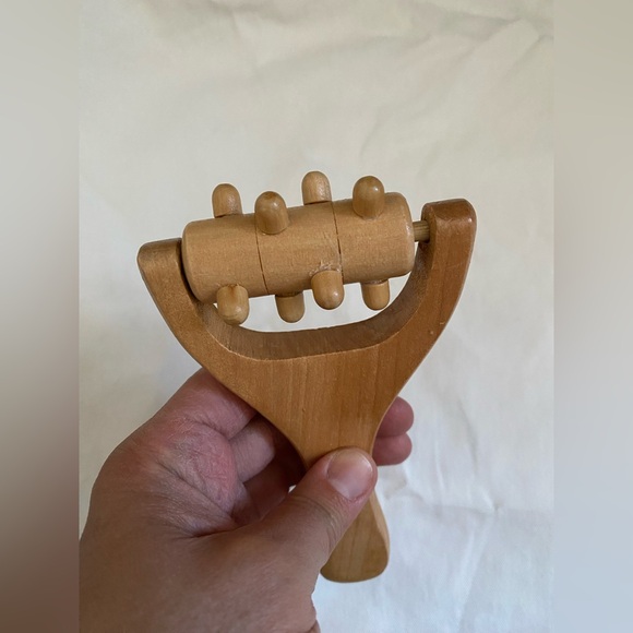 ANTHROPOLOGIE WOODEN JAW MASSAGER ROLLER MASSAGER - Picture 5 of 7
